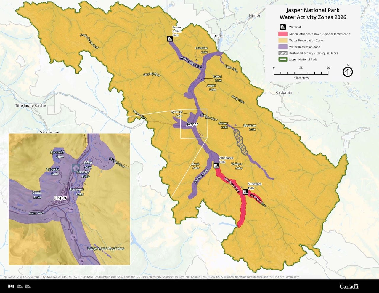Map outlining the designated watercraft and fishing wader zones created by Parks Canada.